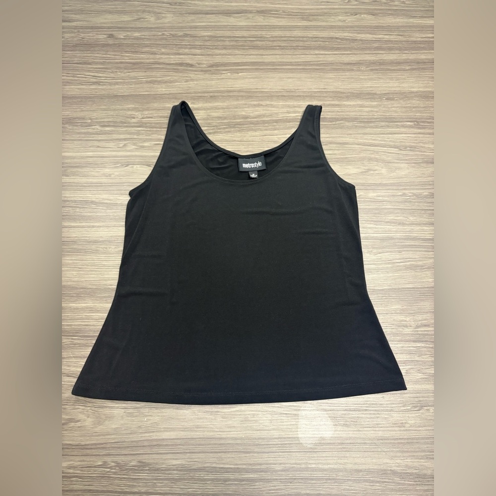 Metrostyle Black Tank Top Size Medium